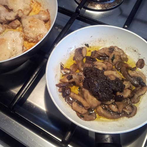Kip met truffel en paddenstoelen
